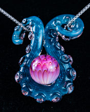 Load image into Gallery viewer, Scoz Tenticle Pendant
