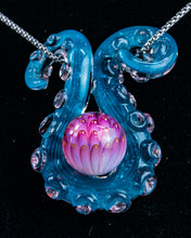 Load image into Gallery viewer, Scoz Tenticle Pendant
