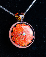 Load image into Gallery viewer, Akihiro Flower Pendant
