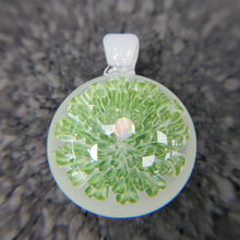 Load image into Gallery viewer, Akihiro Glass- Flower Pendy - Goodiesheady
