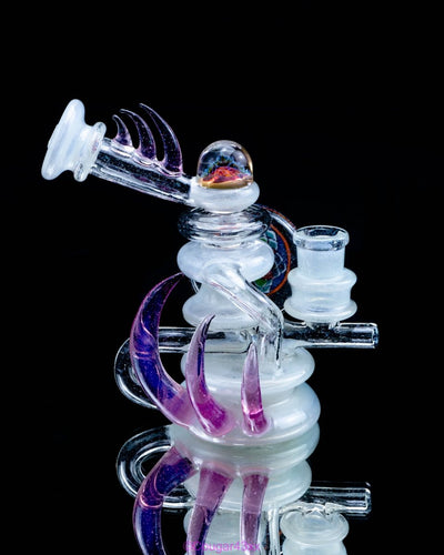 Freeek Glass White Horned Recycler - Goodiesheady