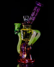 Load image into Gallery viewer, Wolfe Glass Triple Single Internal Drain - Goodiesheady
